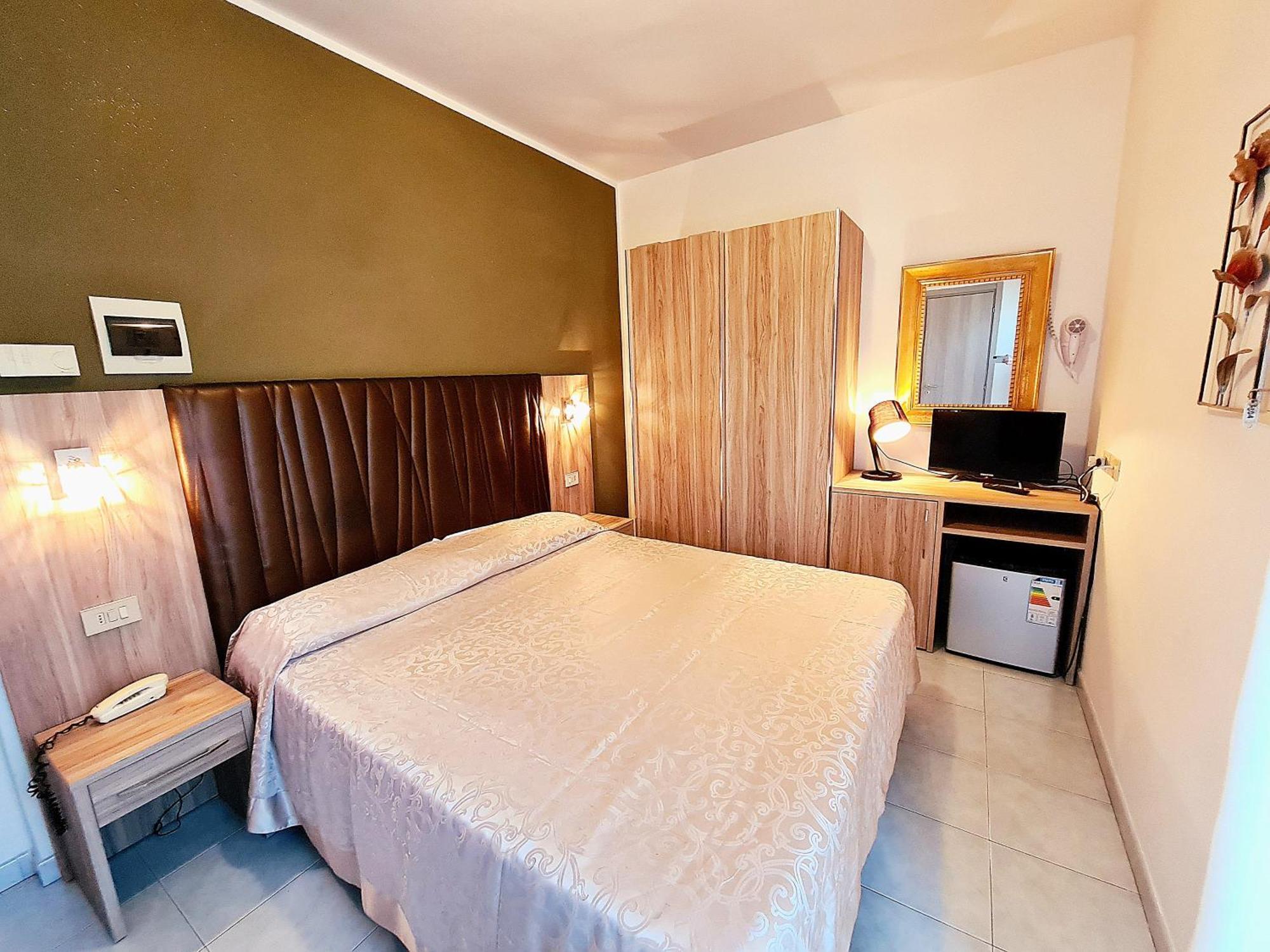 Hotel Laura Cesenatico Habitación foto